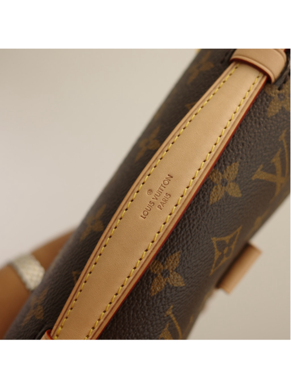 LOUIS VUITTON Monogram Pochette Metis East West - Picture 13 of 16